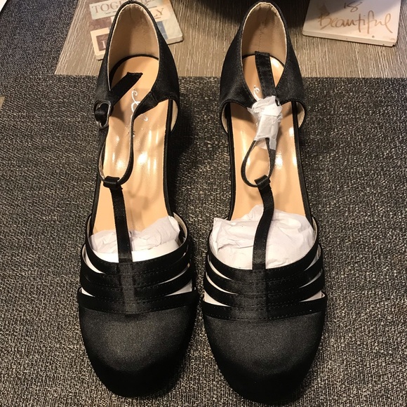 💄💃🏽 Ellie Satin Dance Shoes - Picture 6 of 8